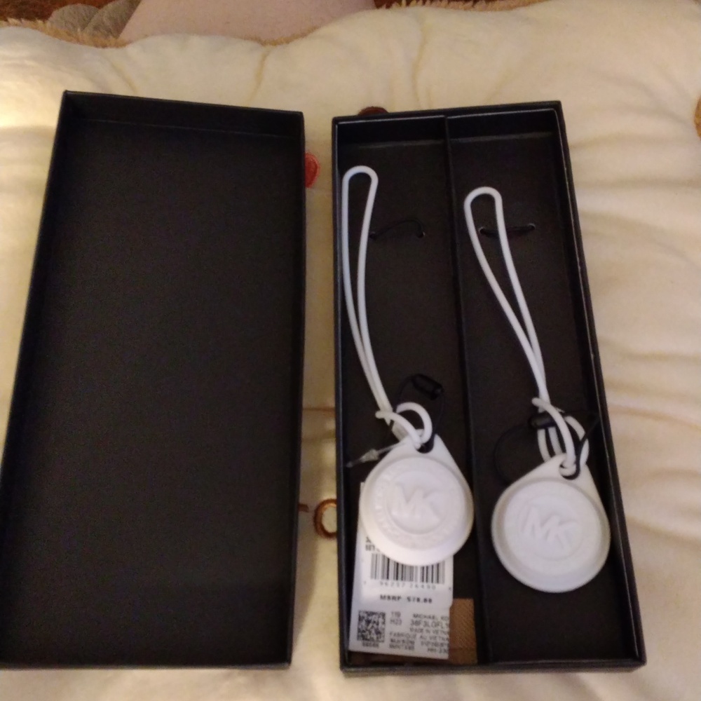Michael Kors Air Tag Fobs - Picture 2 of 4